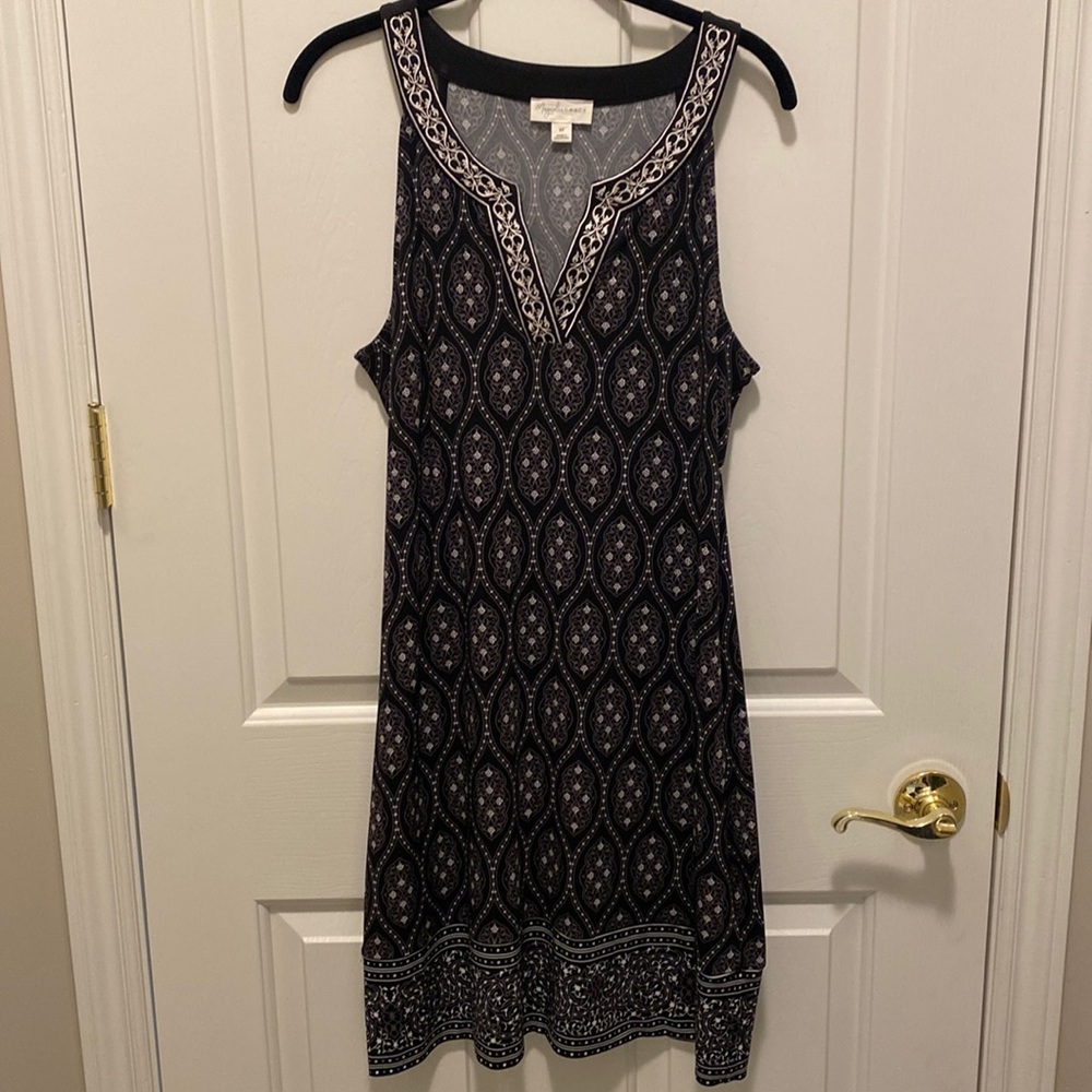 Black and white summer dress with beautiful stitching